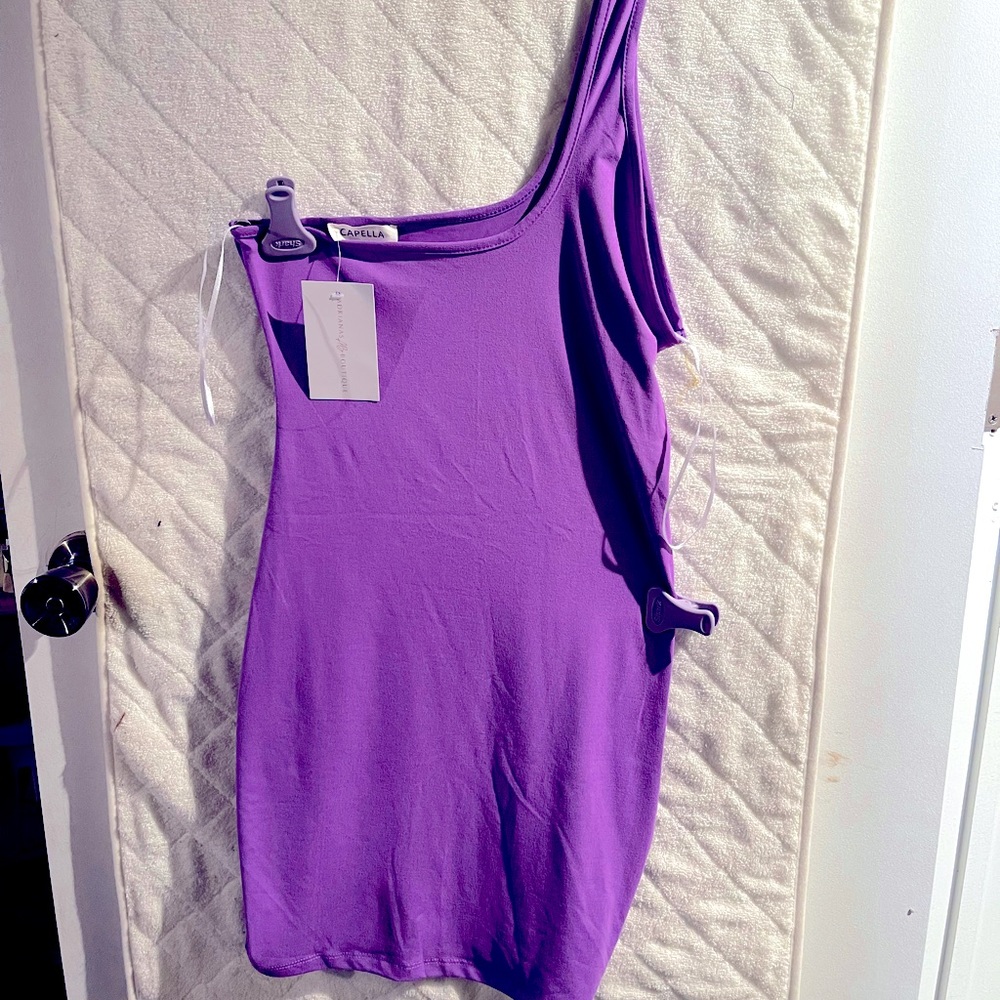 Purple one shoulder tight dress